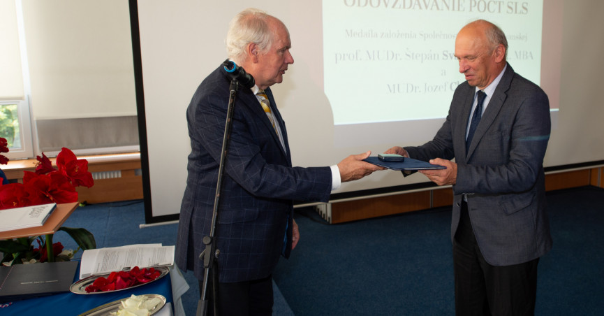 Medaila založenia Společnosti lékařsko-slowanskej